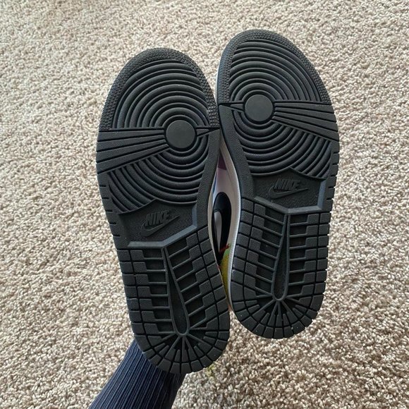 Wmns Jordan 1 Mid SE ‘Multi-Color’ - ‘Lightbuld’ - Picture 2 of 4